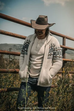 Men &SONS Jackets & Coats>Alpine Cardigan Ecru