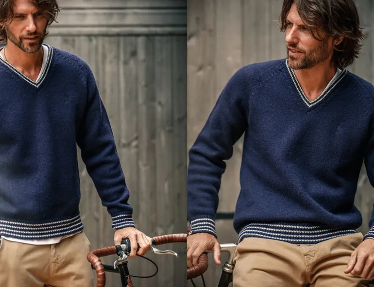 Men &SONS Jackets & Coats>Old School V-Neck Jumper Navy