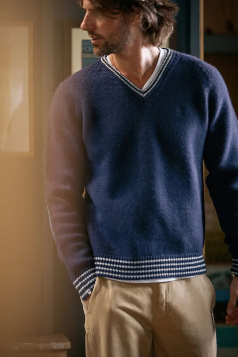 Men &SONS Jackets & Coats>Old School V-Neck Jumper Navy