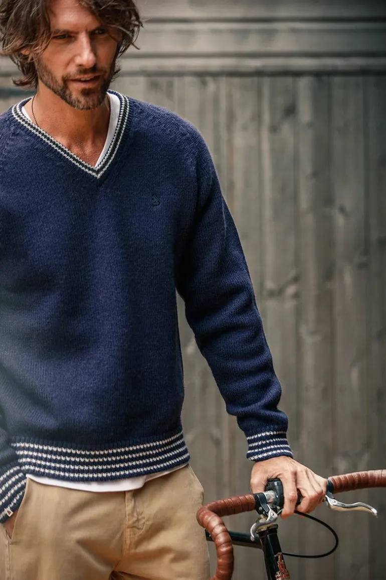 Men &SONS Jackets & Coats>Old School V-Neck Jumper Navy