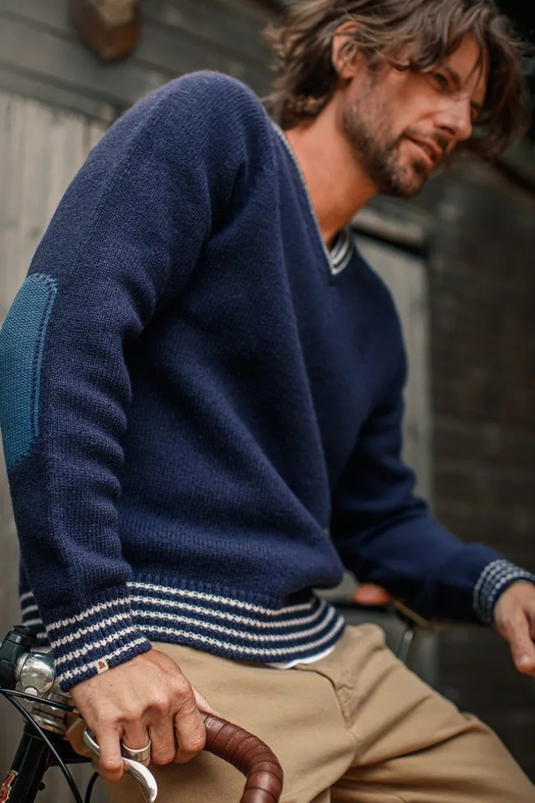 Men &SONS Jackets & Coats>Old School V-Neck Jumper Navy