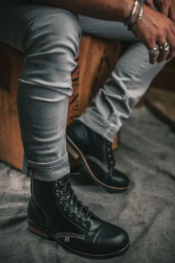 Men &SONS Leather Goods>The Drover Boot Black