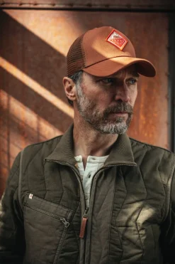 Men &SONS Headwear>Trucker Badge Cap Rust Tan